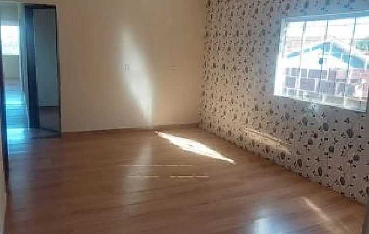 Casa - Venda no bairro Klabin - Curi�va - PR