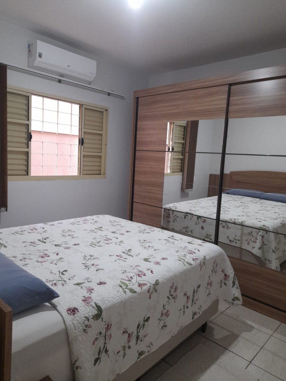 Casa - Venda - Residencial Jos B Almeida - Londrina - PR